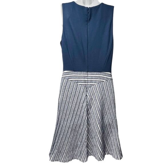 NYDJ Stacy Blue White Striped Fit & Flare Sleeveless Dress Lined Stretch Size 8 - Picture 2 of 8